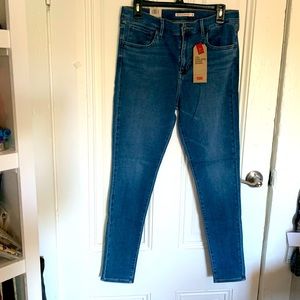 Levi’s 720 High Rise Super Skinny Jeans